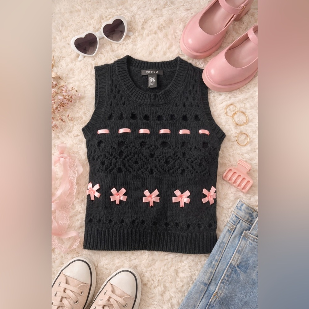 Black Knit Bow Top - Sleeveless - Cropped - Coquette - Goth - S